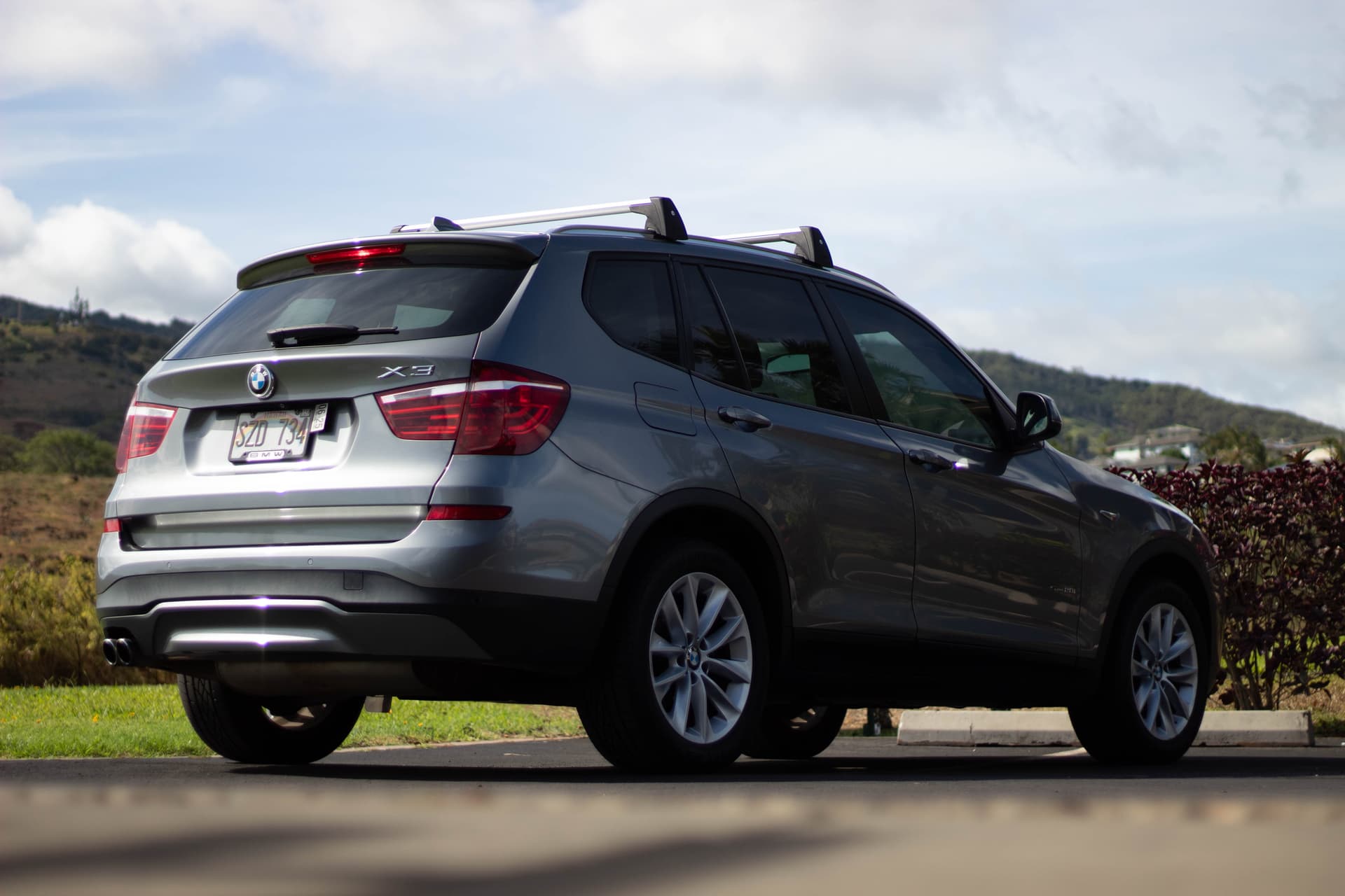 Picture of the car https://jrephotos.s3.us-west-2.amazonaws.com/bmwX32017_6/8.2.24-3.jpg